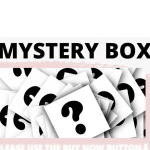 WOMEN'S MYSTERY BOX RESELLER OR GIFT TO YOURSELF 🎁 13 ITEMS